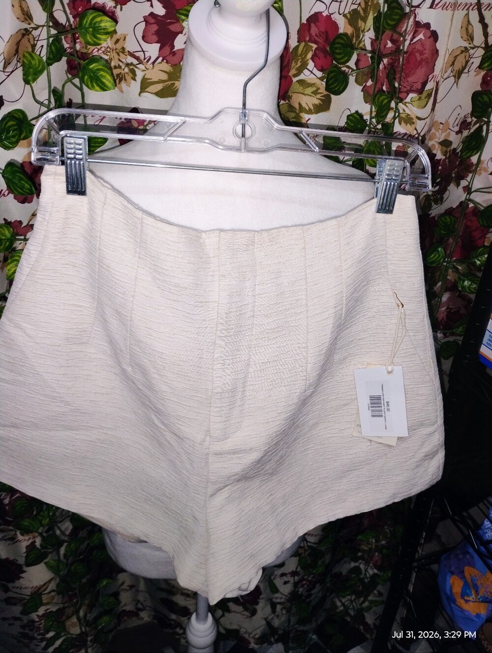 Premium Cove High Waist Pleated Shorts